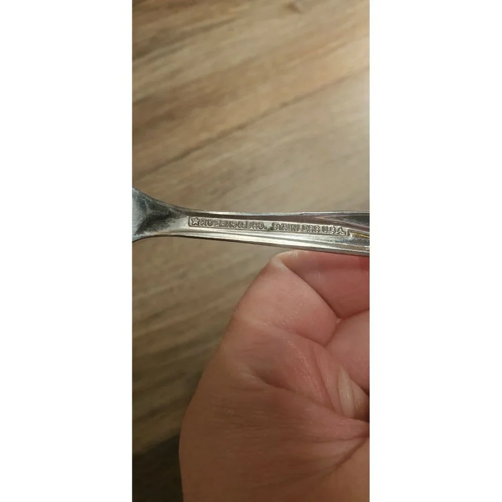 Lot 5 Rogers‎ Bro Caprice Seafood Forks